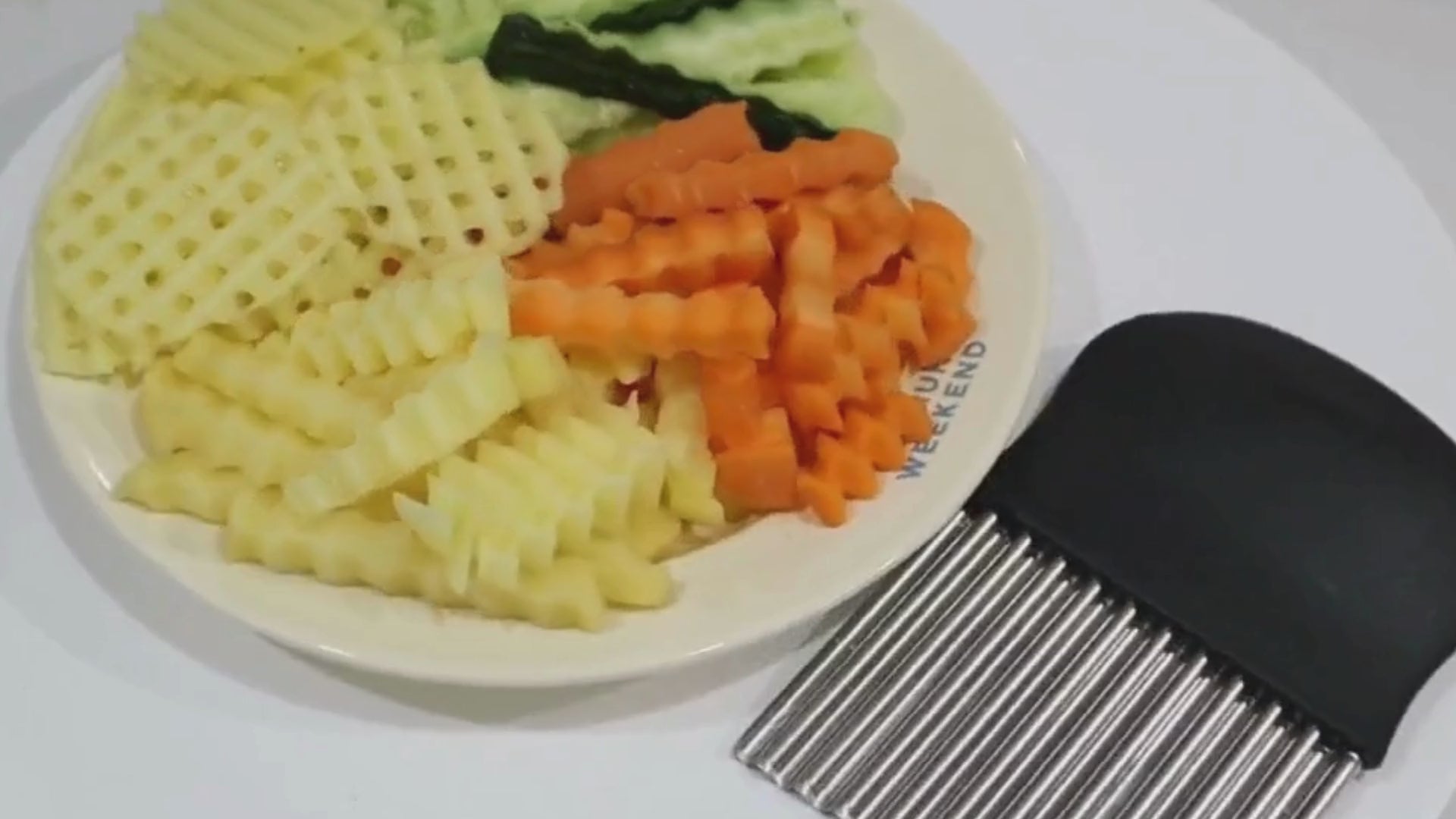 Demonstration of crinkle potato chip cutter slicing vegetables and fruits into wavy shapes for snacks, salads, and meals